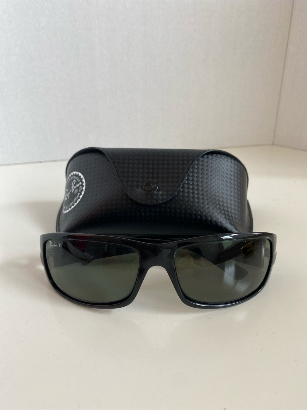 Men’s Ray-Ban RB4057 Black Frame Polarized Green Lenses Wraparound Sunglasses